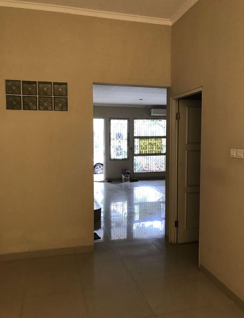 Rumah Disewakan Semi Furnished di Lippo Cikarang